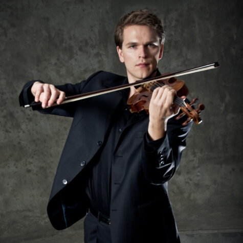 Mads Tolling playing violin - Petr Jerabek